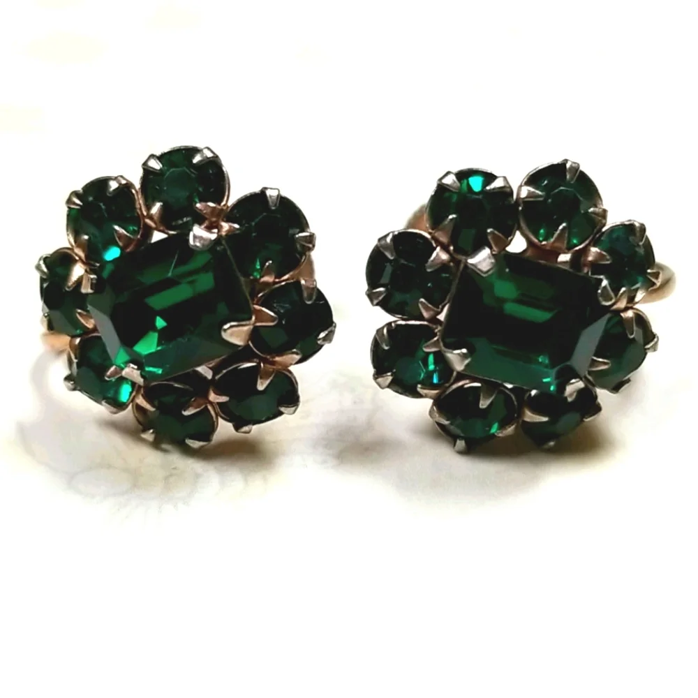Vintage Simulated Emerald Gold Tone Screw Back Earrings